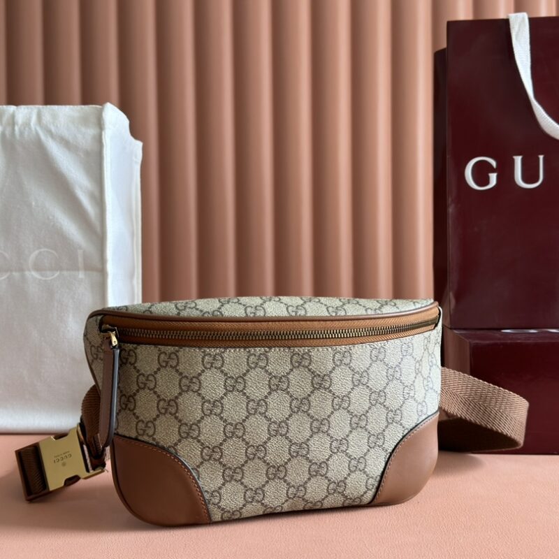 GUCCI GG Emblem男士旅行系列 型号:821162棕色pvc/原厂皮