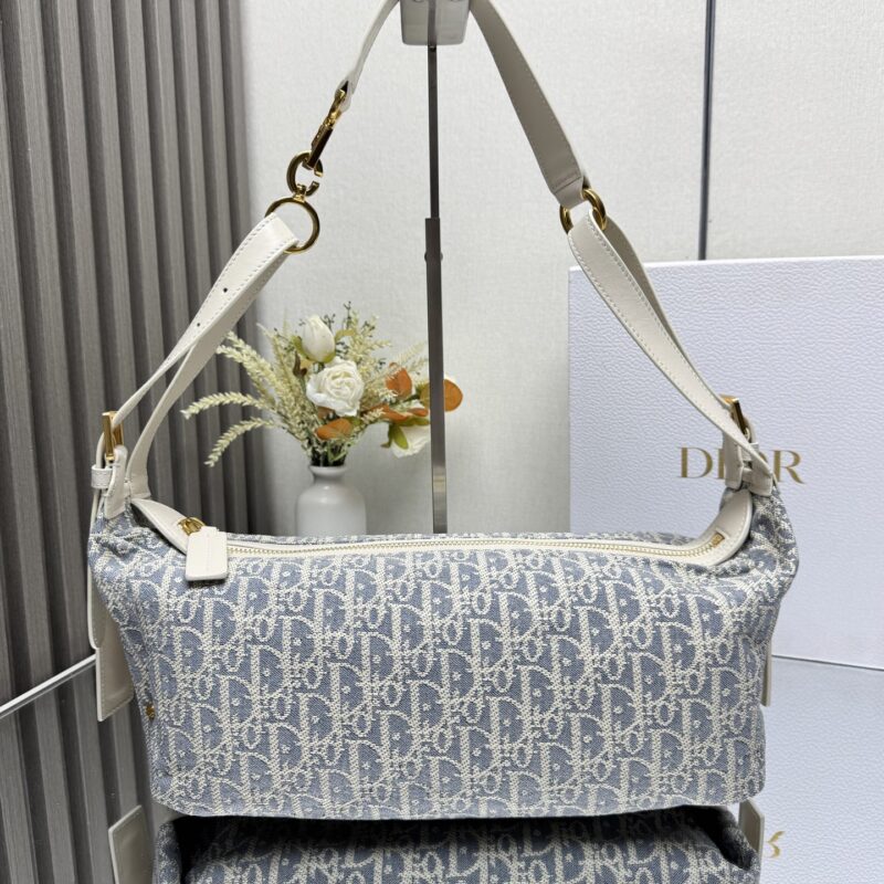 DIOR 流浪包布兰 型号:2417 中号蓝色酒椰草