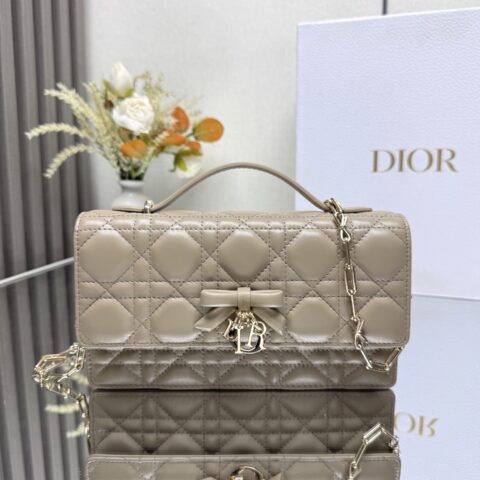DIOR 迷你链条手袋 型号: 0812 羊皮蝴蝶结