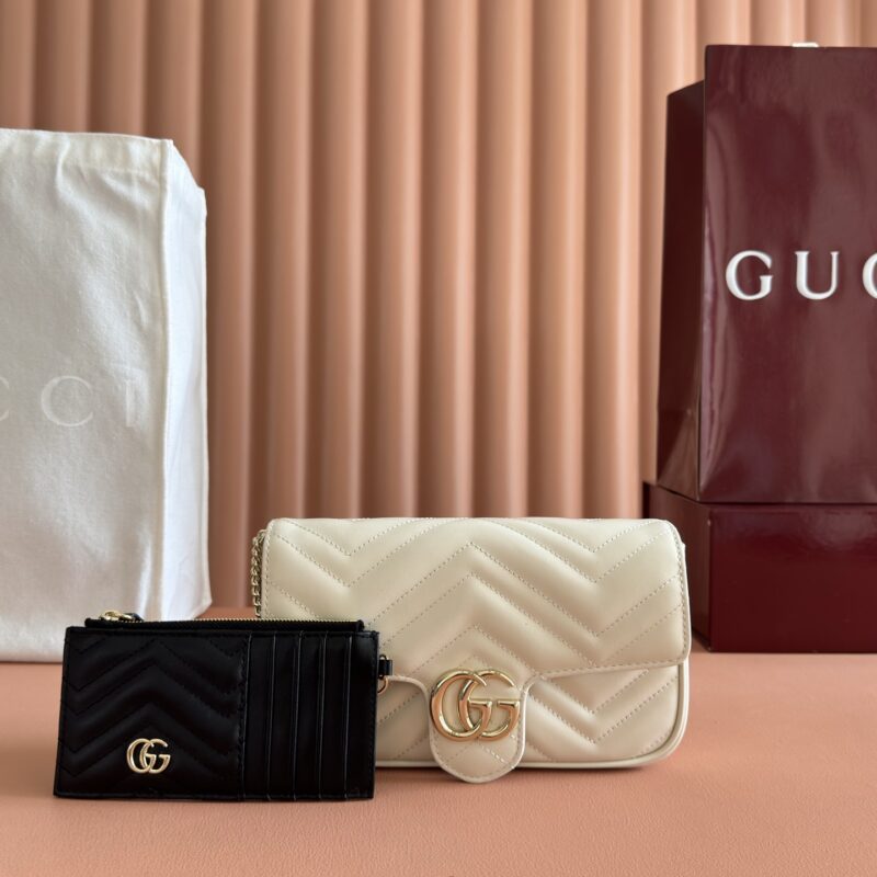 GUCCI GG Marmont系列饰卡包迷你链条钱包 型号:751526
