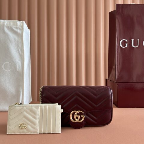 GUCCI GG Marmont系列饰卡包迷你链条钱包 型号:751526