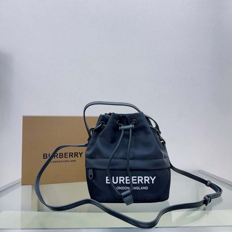 Burberry Bur收纳小水桶搭配格纹元素 型号1151