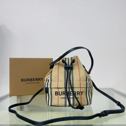 Burberry Bur收纳小水桶搭配格纹元素 型号1151