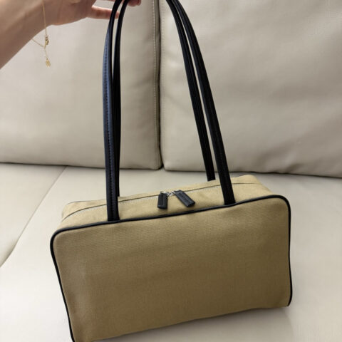 THE ROW Astra Bowling Canvas 泥土棕/黑色 型号:TR1105