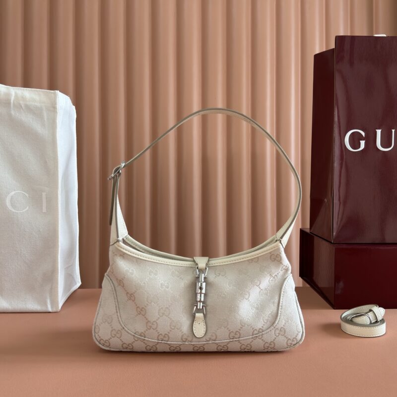 GUCCI Generation 型号:863137 象牙白/帆布
