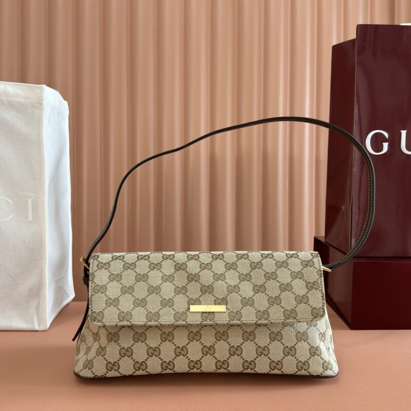GUCCI Generation 古驰世代系列深入探索品牌的典藏元素 型号：874744
