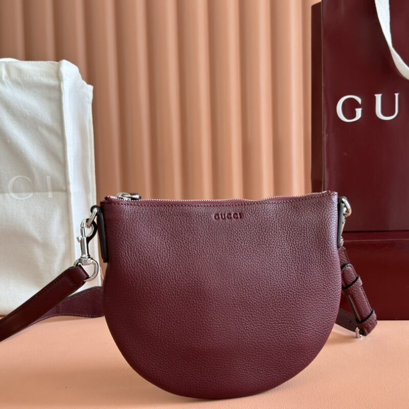 GUCCI GG Emblem系列 型号-824529
