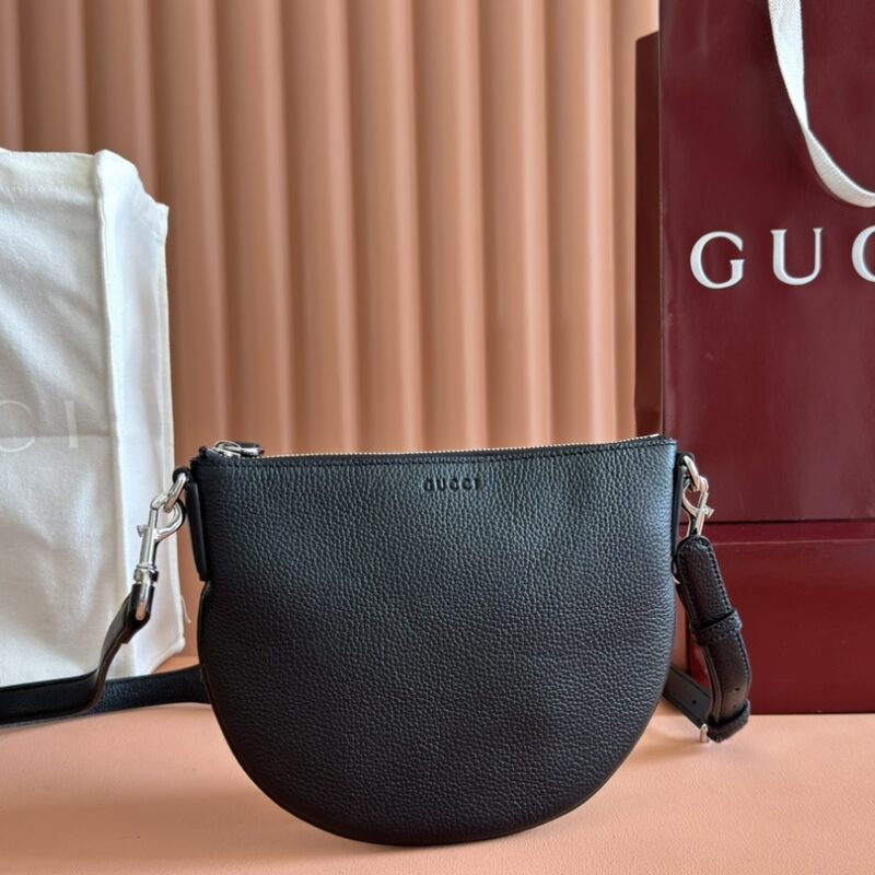 GUCCI GG Emblem系列 型号-824529