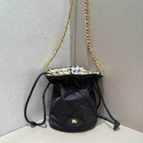 Burberry Horseshoe 收纳袋 型号4481