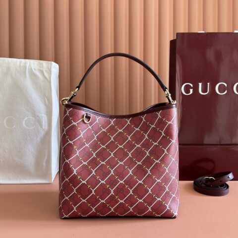 GUCCI GG Emblem系列 型号:815103粉色/安可拉红