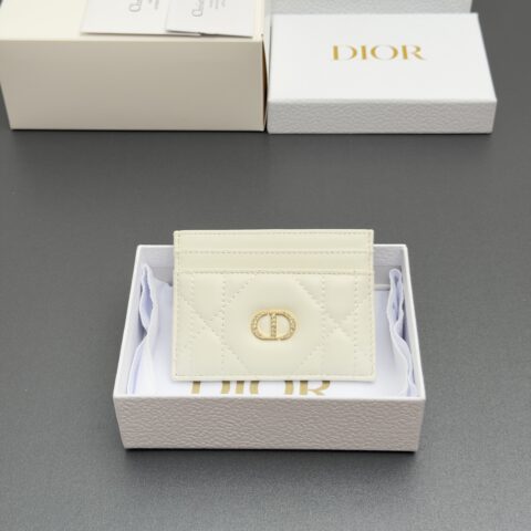 DIOR Caro  Freesia卡夹系列 型号：S4205   白色超大腾格纹羊皮