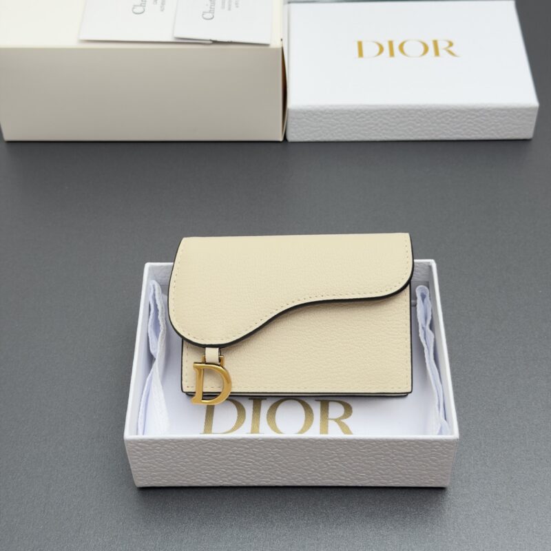 DIOR Bloom马鞍卡夹系列 型号:S5611 胭脂米山羊纹/小牛皮