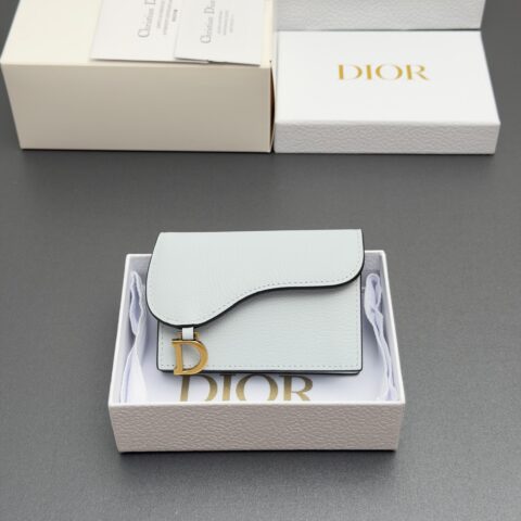 DIOR Bloom马鞍卡夹系列 型号:S5611 冰蓝山羊纹/小牛皮