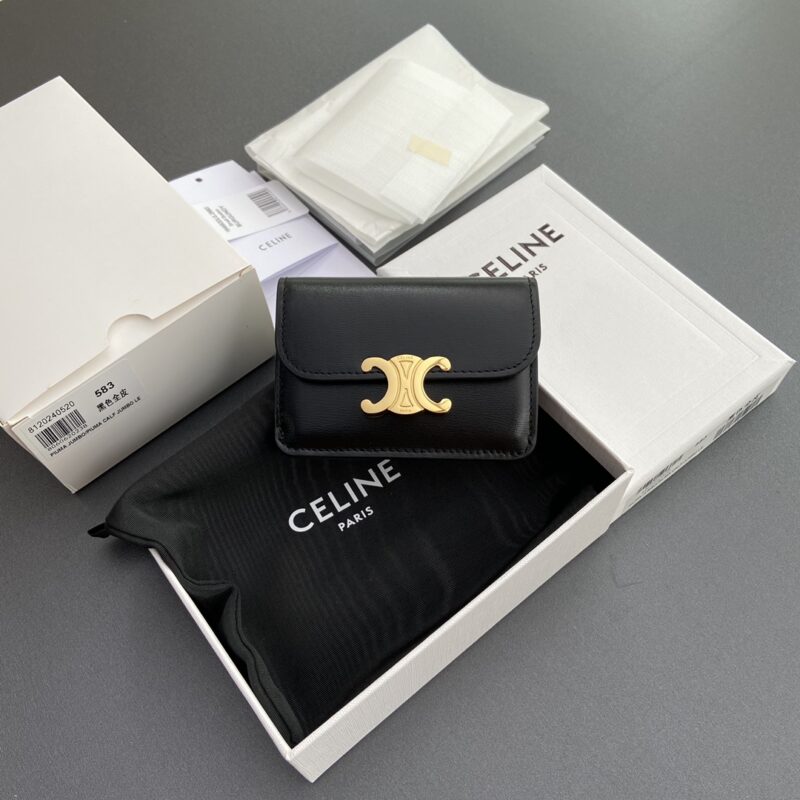 CELINE TRIOMPHE亮泽牛皮革翻蓋卡包 编号:10I582CPJ.04LU 583黑全皮