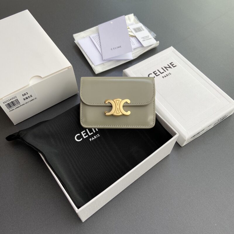 CELINE TRIOMPHE亮泽牛皮革翻蓋卡包 编号:10I 582 CPJ.04LU 583灰綠色全皮