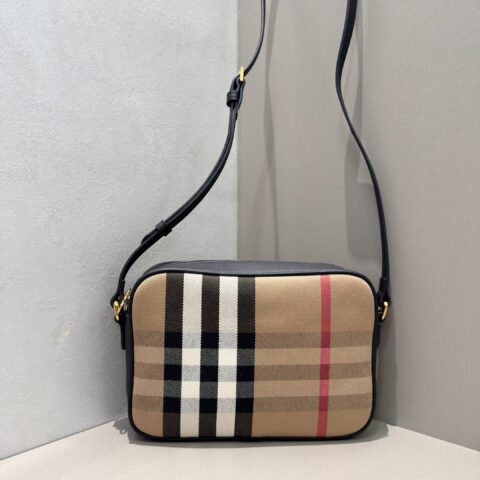 Burberry 经典vintage格纹相机包 型号0271
