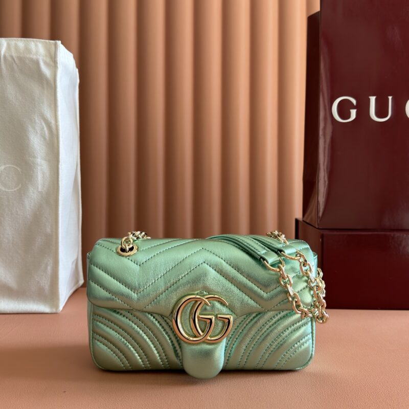 GUCCI GG Marmont系列 型号:837280绿金色羊皮