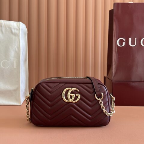 GUCCI 新的相机包以极其柔软的优质皮革 型号:855273 安可色羊皮