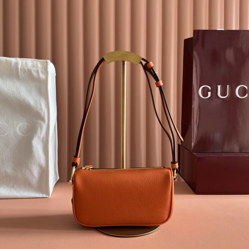 GUCCI 迷你手袋以粒面软皮匠心打造 型号:860784橙色/全皮
