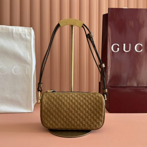GUCCI  迷你手袋以粒面软皮匠心打造 型号：860784棕g色/全皮