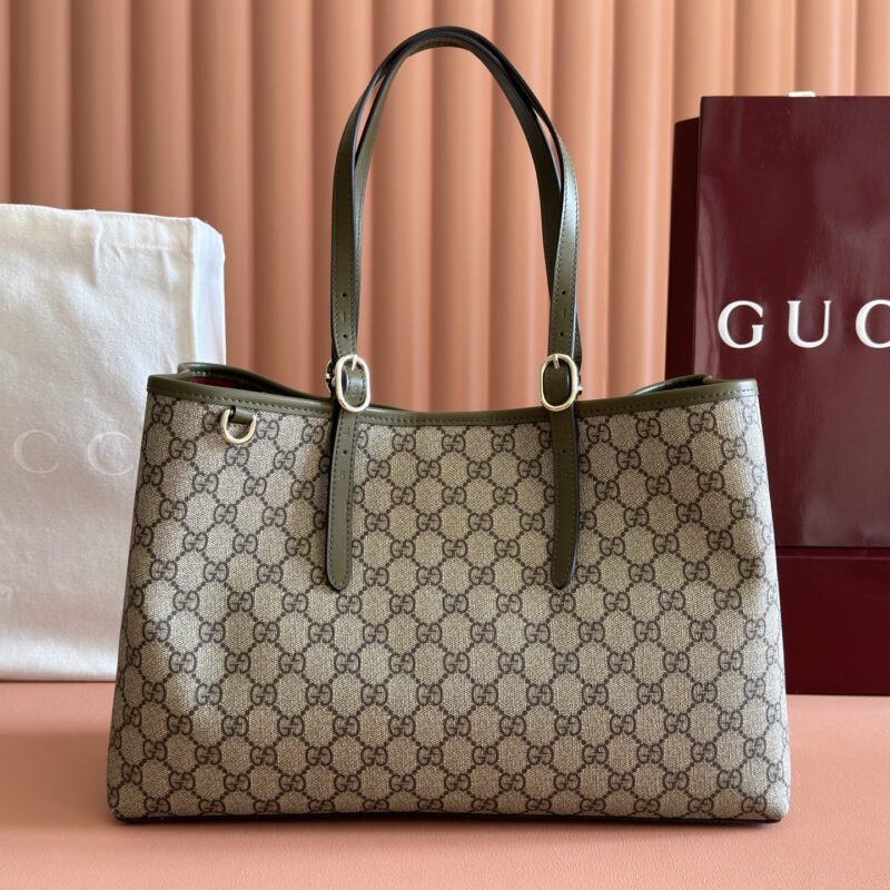 GUCCI GG Emblem系列 型号：815213绿/原厂皮