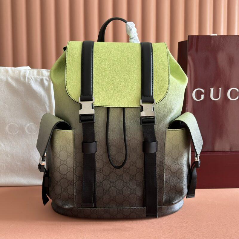 GUCCI 背包选用GG字母交织图案涂层织物匠心打造 型号：792080渐变绿/pvc