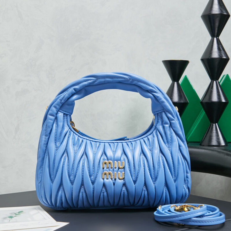 MIUMIU MiuWander 手袋 型号：5BC125 蓝色