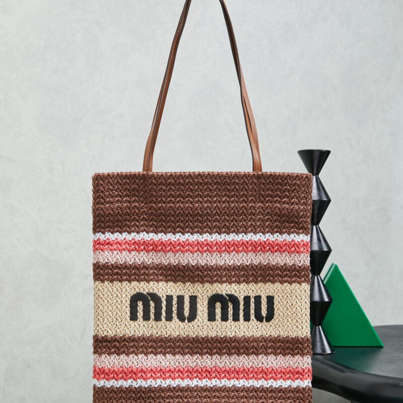 MIUMIU 新正面标志性刺绣 5BG248 烟草色