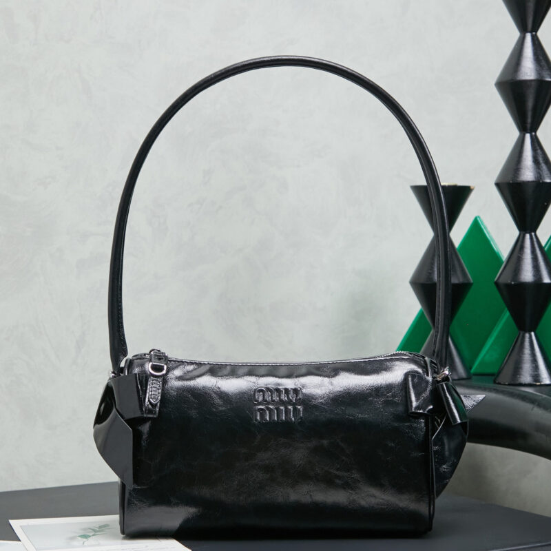 MIUMIU RibbonBag 型号：5NE029黑色