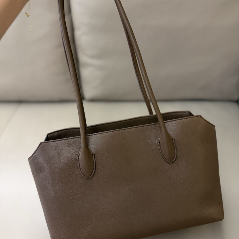 THE ROW Terrasse Bag Bonaudo胎牛皮 型号:TR1212 茶棕色