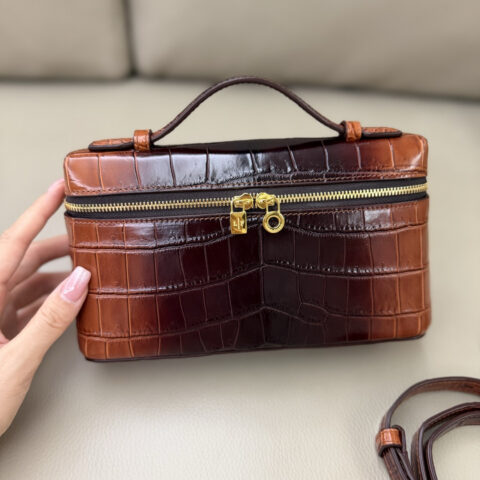 Loro Piana Extra Pocket L19手拿包 型号:FAO6385 尼罗鳄 焦糖渐变棕