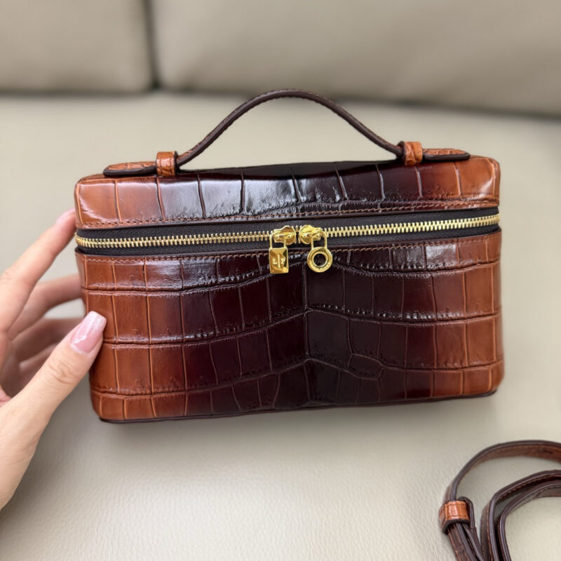 Loro Piana Extra Pocket L19手拿包 型号:FAO6385 尼罗鳄 焦糖渐变棕