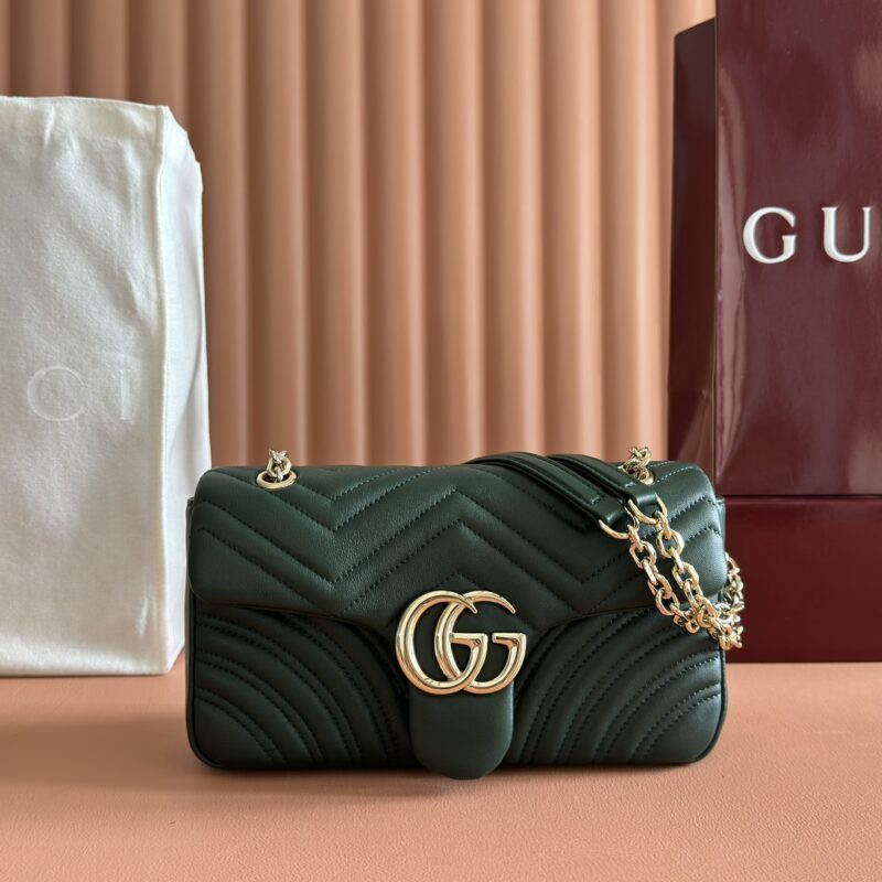GUCCI GG Marmont系列 型号：837267绿全皮