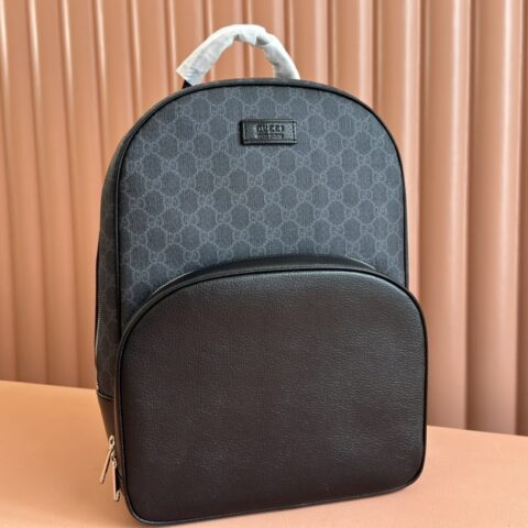 GUCCI 饰标牌中号GG背包795462 FADML 9048
