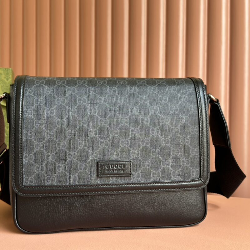 GUCCI  饰标牌中号GG斜挎包795459 FADJK 1000