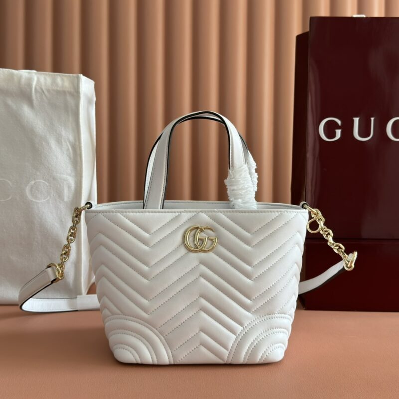GUCCI GG Marmont系列 型号：847386 白色羊皮