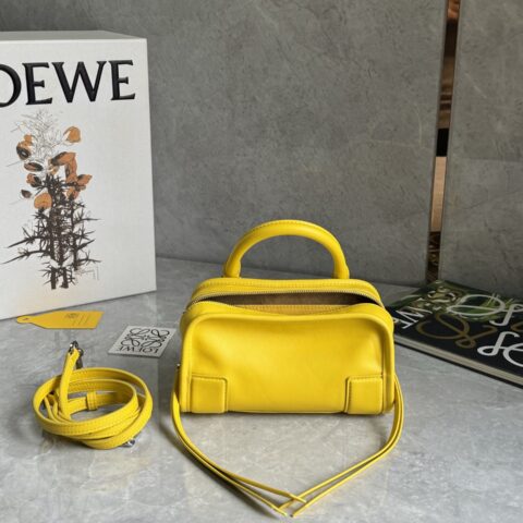 LOEWE 𝐴𝑚𝑎𝑧𝑜𝑛𝑎 180重新诠释 L家传奇手袋 0811 mini黄
