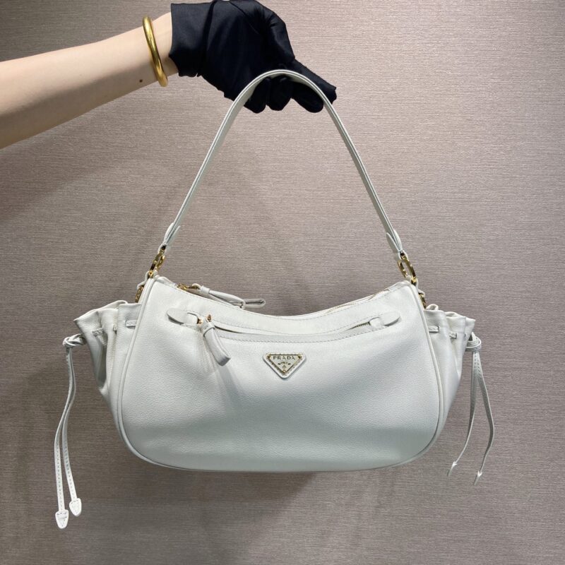 PRADA 新品Hobo🎉🎉1BC296
