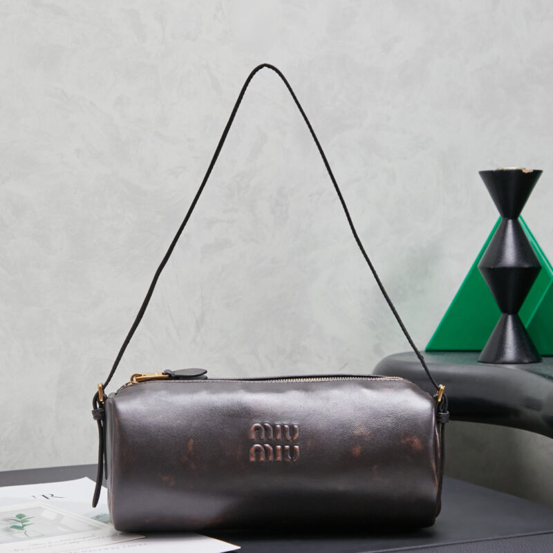 MIUMIU 新品圆筒包 5NE851 复古色