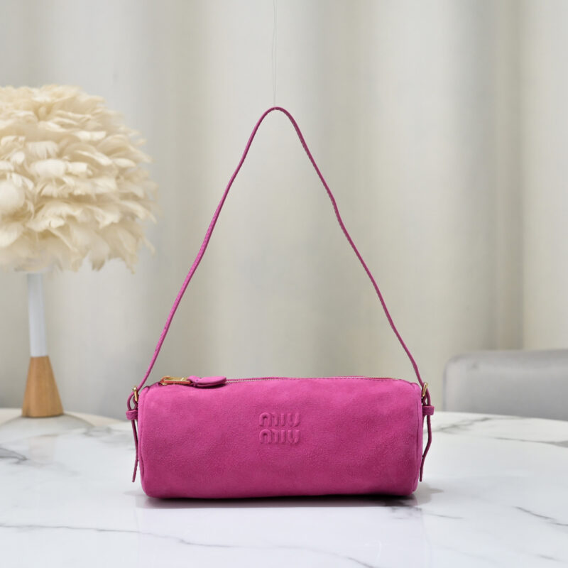 MIUMIU 新品圆筒包 5NF851