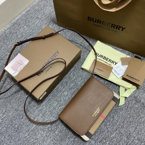Burberry B家两用小肩包手包两用 型号1441