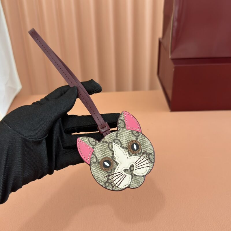 GUCCI 猫头造型钥匙扣 款号820787
