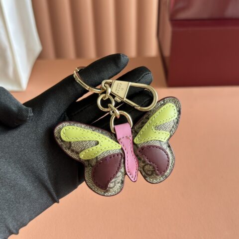 GUCCI 蝴蝶造型钥匙扣 款号83734
