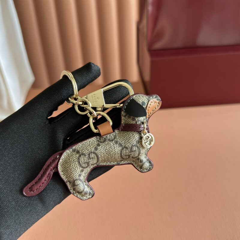 GUCCI 小狗造型钥匙扣 款号821812