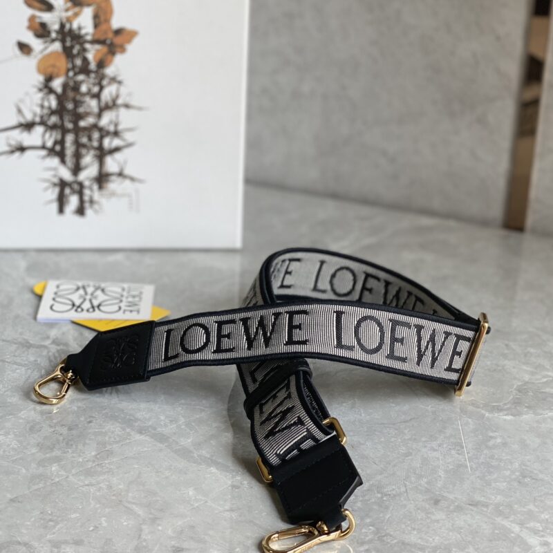 LOEWE 字母宽肩带  1008