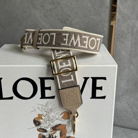 LOEWE 字母宽肩带 1009 燕麦色