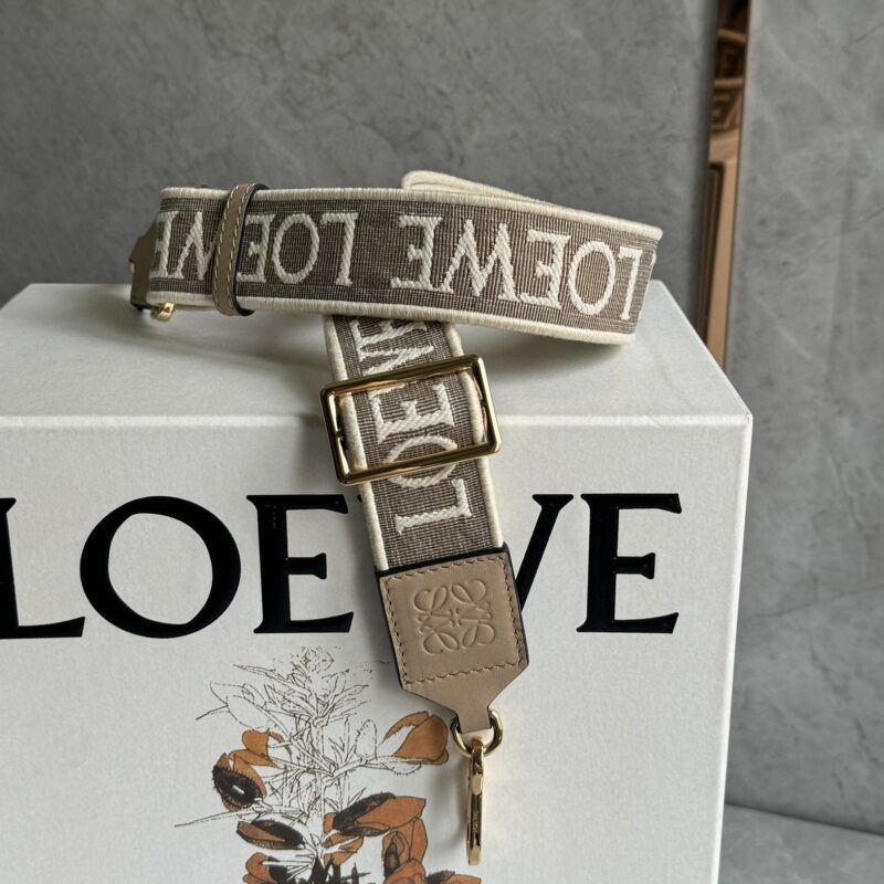 LOEWE 字母宽肩带 1009 燕麦色