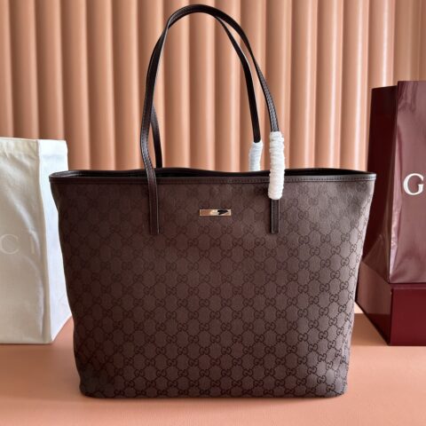GUCCI Generation 系列深入探索品牌经典元素 型号:874745 石楠色牛仔