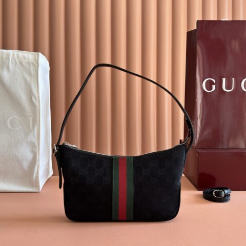 GUCCI Lunetta系列 型号:863406 黑色黑布