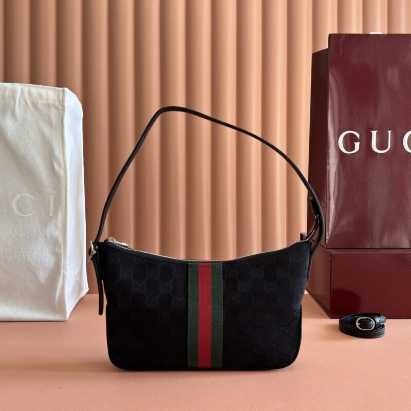 GUCCI Lunetta系列 型号:863406 黑色黑布